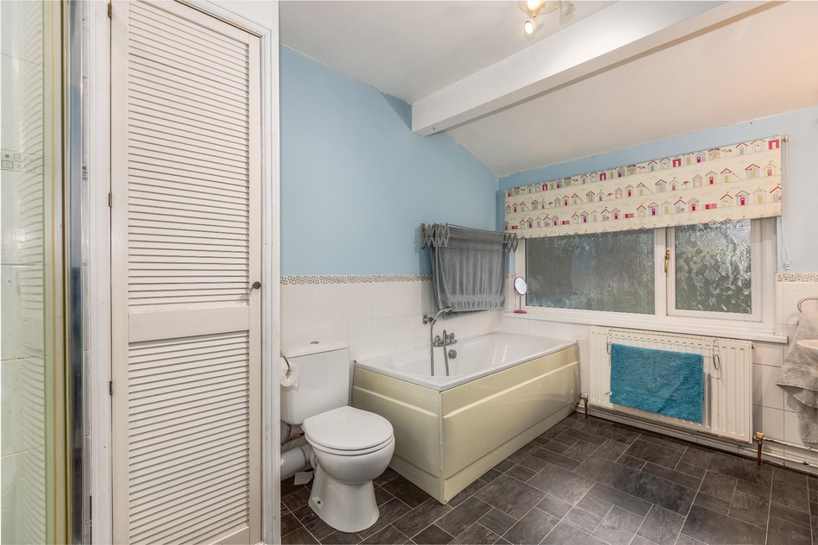 Green Close, Mayals, Swansea, SA3 5DW